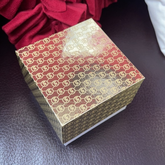 NWT MICHAEL KORS HERITAGE SILVER HEART BRACELET - Picture 8 of 8